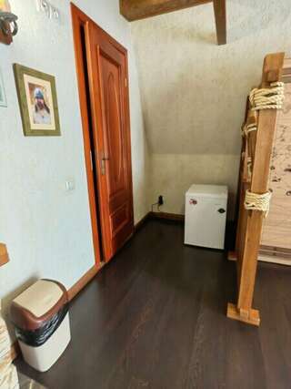 Хостел Ганза Калининград Cемейный номер с собственной ванной комнатой-3