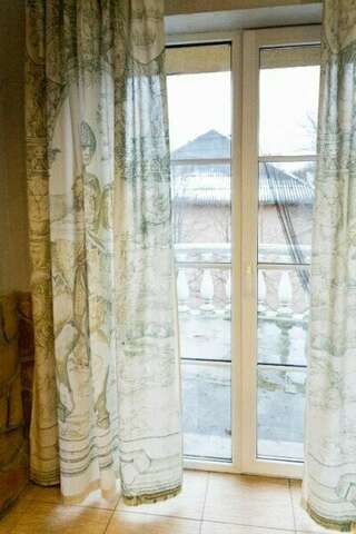 Хостел Ганза Калининград Двухместный номер с 2 отдельными кроватями и общей ванной комнатой-3