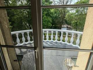 Хостел Ганза Калининград Cемейный номер с собственной ванной комнатой-5