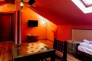 Хостел Ганза Калининград Двухместный номер с 2 отдельными кроватями и общей ванной комнатой-3