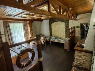 Хостел Ганза Калининград Cемейный номер с собственной ванной комнатой-9